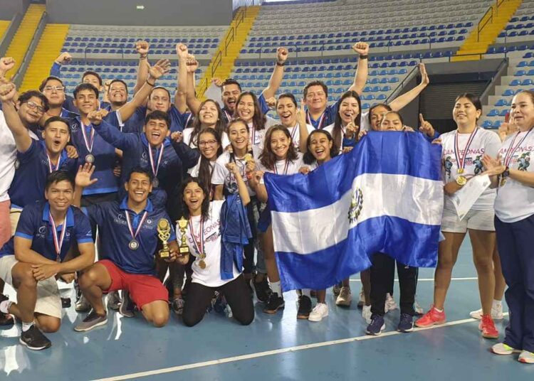 Selecciones de Balonmano ganan oro y bronce en la Copa Quetzales