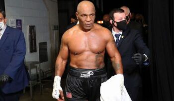 Mike Tyson defiende a Messi y amenaza al Canelo Álvarez
