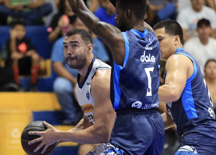 Santa Tecla toma la delantera en semifinales