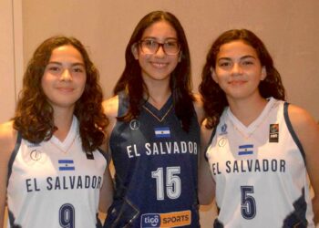 Tres jugadoras de baloncesto viajarán becadas a España