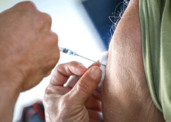 Jornadas médicas y de vacunación del Gobierno continúan para proteger la salud de los salvadoreños