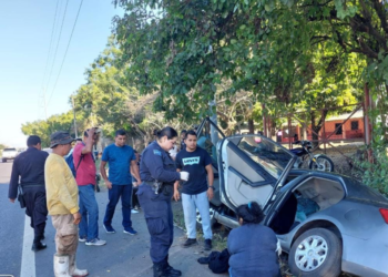 Una persona resultó lesionada luego de aparatoso accidente en San Miguel
