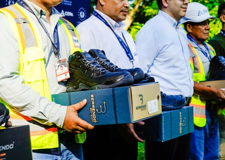 CEPA proporciona calzado de seguridad a empleados del Aeropuerto Internacional