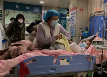 Un estudio afirma que hay 9.000 muertes diarias por COVID en China pese al silencio del gobierno chino