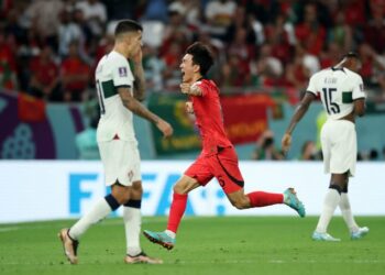 Corea del Sur ganó a Portugal en el último minuto y dejó fuera a Uruguay de Qatar