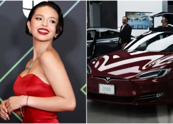 Ángela Aguilar atasca su Tesla y el video se hace viral