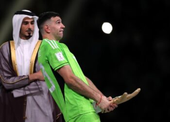 Francia pidió un castigo ejemplar contra Dibu Martínez