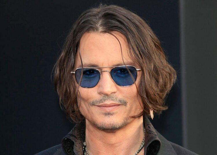 Acusan a Johnny Depp de mal comportamiento en rodaje de su nueva película
