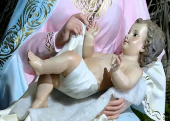 Roban el niño Jesús de un pesebre navideño y exigen más de 10.000 dólares por su devolución