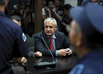 Guatemala: condenan a 16 años de cárcel al exmandatario Otto Pérez y a su vicepresidenta