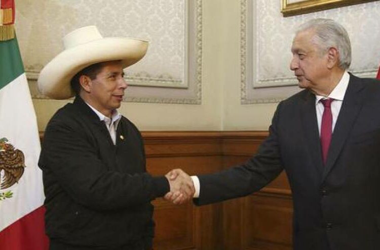 Pedro Castillo ratifica pedido de asilo a México acusando persecución política en su contra