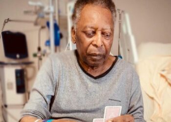 Pelé pasará la Navidad en el hospital tras el avance del cáncer