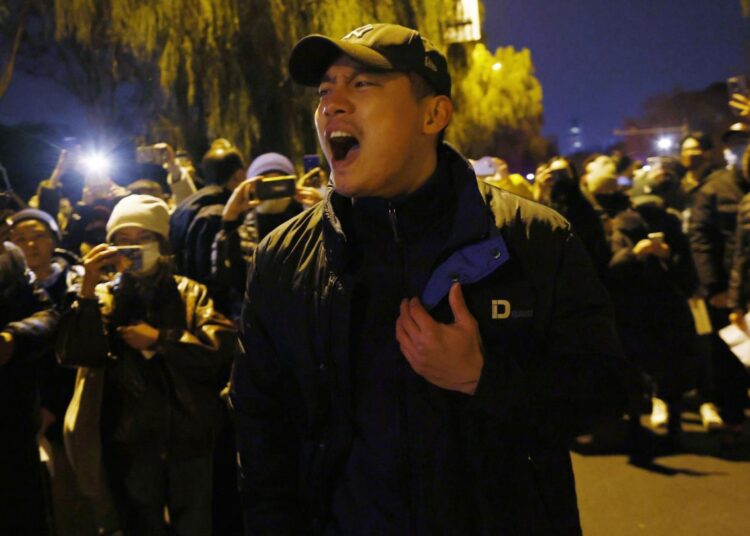 China da señales de alivio en política anticovid tras protestas