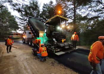 Obras Públias pavimenta la vía Río Chiquito-Las Pilas, potenciando el turismo y el agro en la zona norte