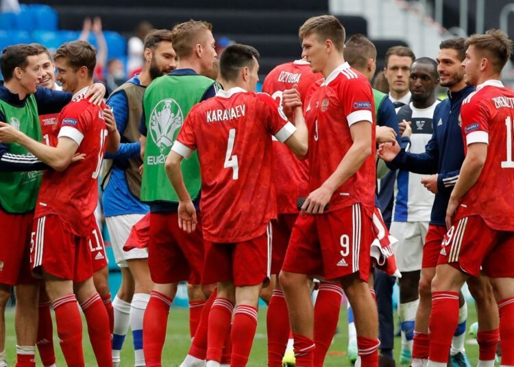 La federación rusa creará un grupo de trabajo para estudiar renuncia a UEFA