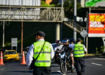 VMT mantiene puntos de control vehicular durante temporada de fin de año