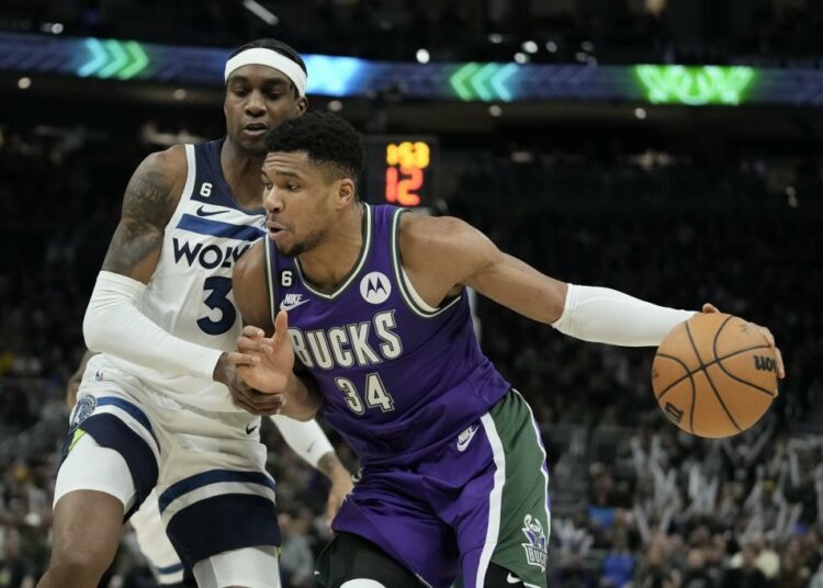 Antetokounmpo firma lo nunca visto en la NBA en los últimos 40 años