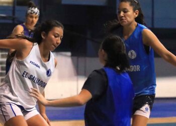 Basquetbolista Gabriela Alfaro recibe beca en México