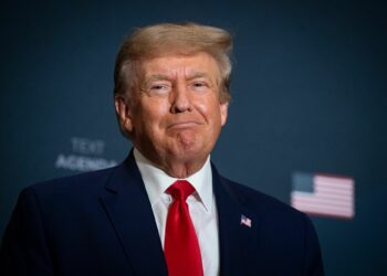 Tras 2 años suspendida, Facebook restablecerá cuenta de Trump