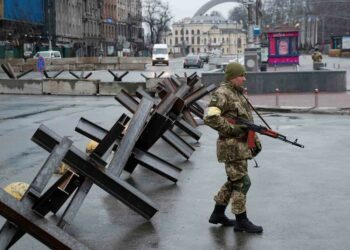 Comienza el cese el fuego anunciado por Rusia en Ucrania