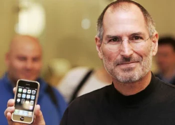 iPhone cumple 16 años y así lo presentó Steve Jobs en 2007