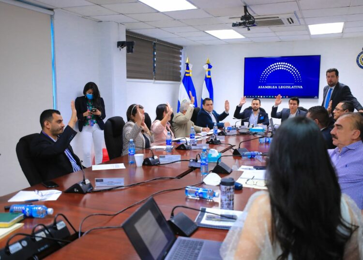 Comisión de Hacienda dictamina para ratificar préstamo con el BID destinado a financiar viviendas de interés social