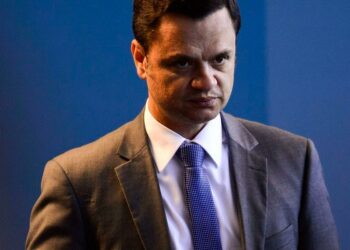 El Gobierno de Lula advirtió que si Anderson Torres no vuelve a Brasil antes del lunes, podría activar el proceso de extradición