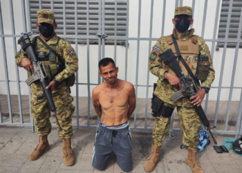 Capturan a sujeto por traficar droga en la comunidad Tutunichapa