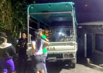 PNC capturó a hombre que manejaba ebrio y que chocó contra una casa en Cojutepeque