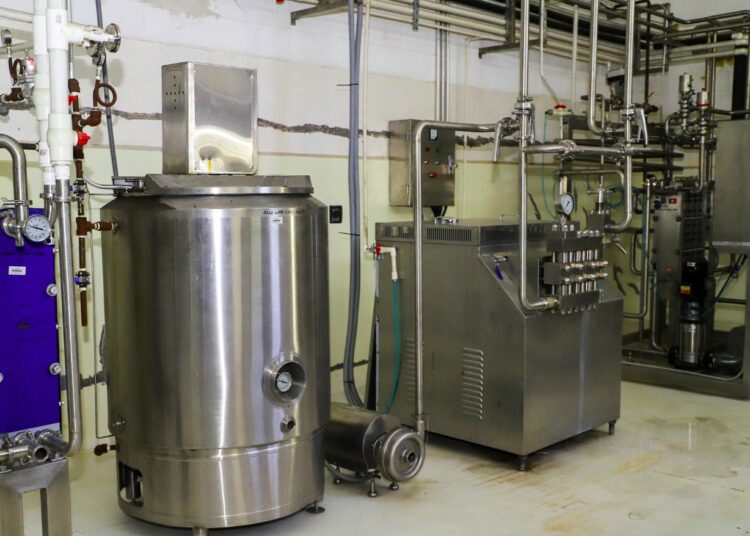 MAG prevé habilitar 7 plantas para procesamiento de lácteos y leche a escala nacional