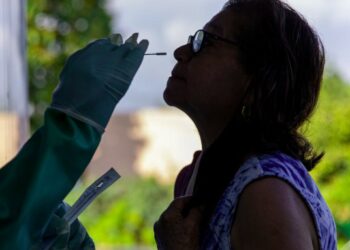 Salud desarrolla pruebas de detección de covid-19 en Santa Tecla