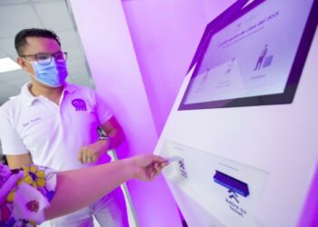 Pacientes del ISSS son beneficiados con la automatización del sistema de consultas