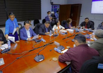 Diputados inician estudio de reformas a la Ley de Transporte Terrestre que contempla multas drásticas