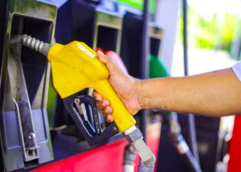 Precios de los combustibles experimentan una nueva alza a partir de mañana