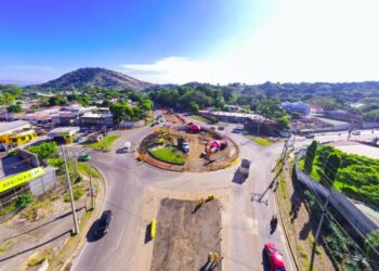 Paso a desnivel de Santa Ana refleja 10 % de avance, según director de Fovial