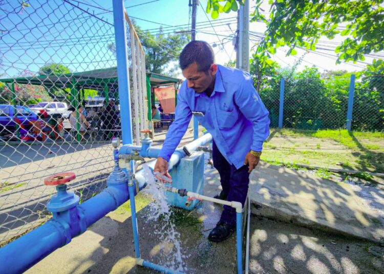 ANDA renueva infraestructura de suministro de agua potable en reparto La Campanera, Soyapango