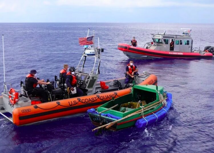 5 muertos y 12 desaparecidos dejó el naufragio de una precaria embarcación cubana que se dirigía a EE.UU.