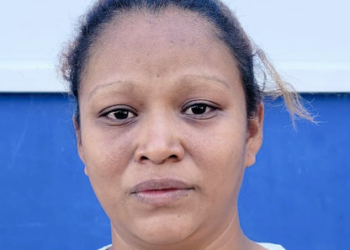 Peligrosa pandillera con antecedentes por múltiples delitos es capturada en La Paz