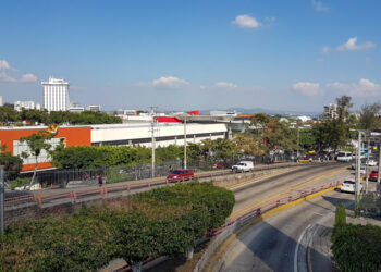 Ambiente cálido y cielo entre despejado a nublado para este lunes