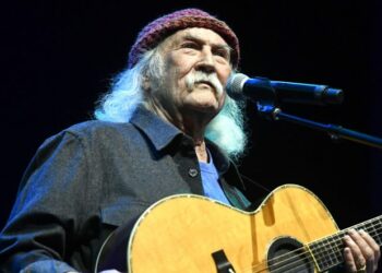 Murió David Crosby, pionero del folk-rock e integrante de Crosby, Stills, Nash & Young