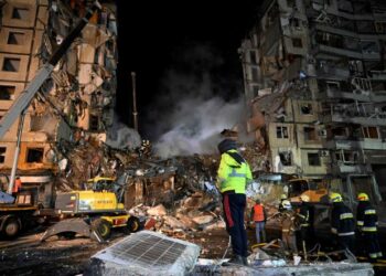 Rusia niega ataque a edificio residencial en ciudad ucraniana de Dnipro