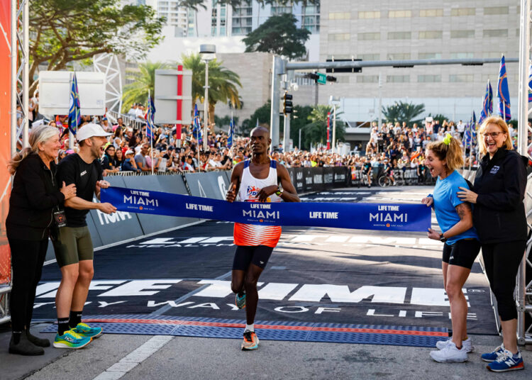 El keniano Onyancha ganó el maratón de Miami