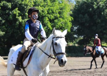 Emerson Escobar, el milagro que la equinoterapia concedió