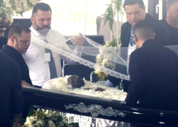 El cuerpo de Pelé fue embalsamado para que el funeral se desarrolle con el féretro abierto