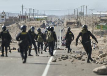 Fuertes choques y llamamientos a la renuncia de Boluarte en Perú