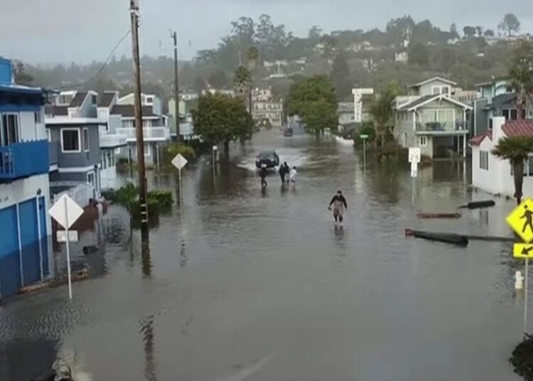 Biden visitará zonas de California devastadas por tempestades