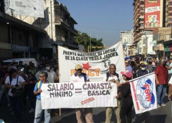 Las protestas por mejoras salariales siguen en Venezuela