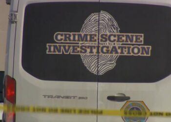 Dos estudiantes muertos y un profesor herido tras un tiroteo en una escuela en Iowa