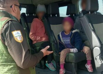 Rescatan a 11 niños y adolescentes migrantes que vagaban solos en inmediaciones del Río Bravo
