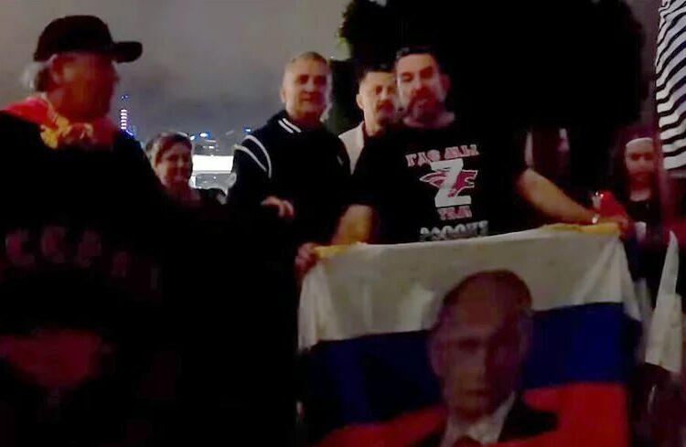 El padre de Novak Djokovic explicó su aparición en una marcha a favor de Putin durante el Australian Open